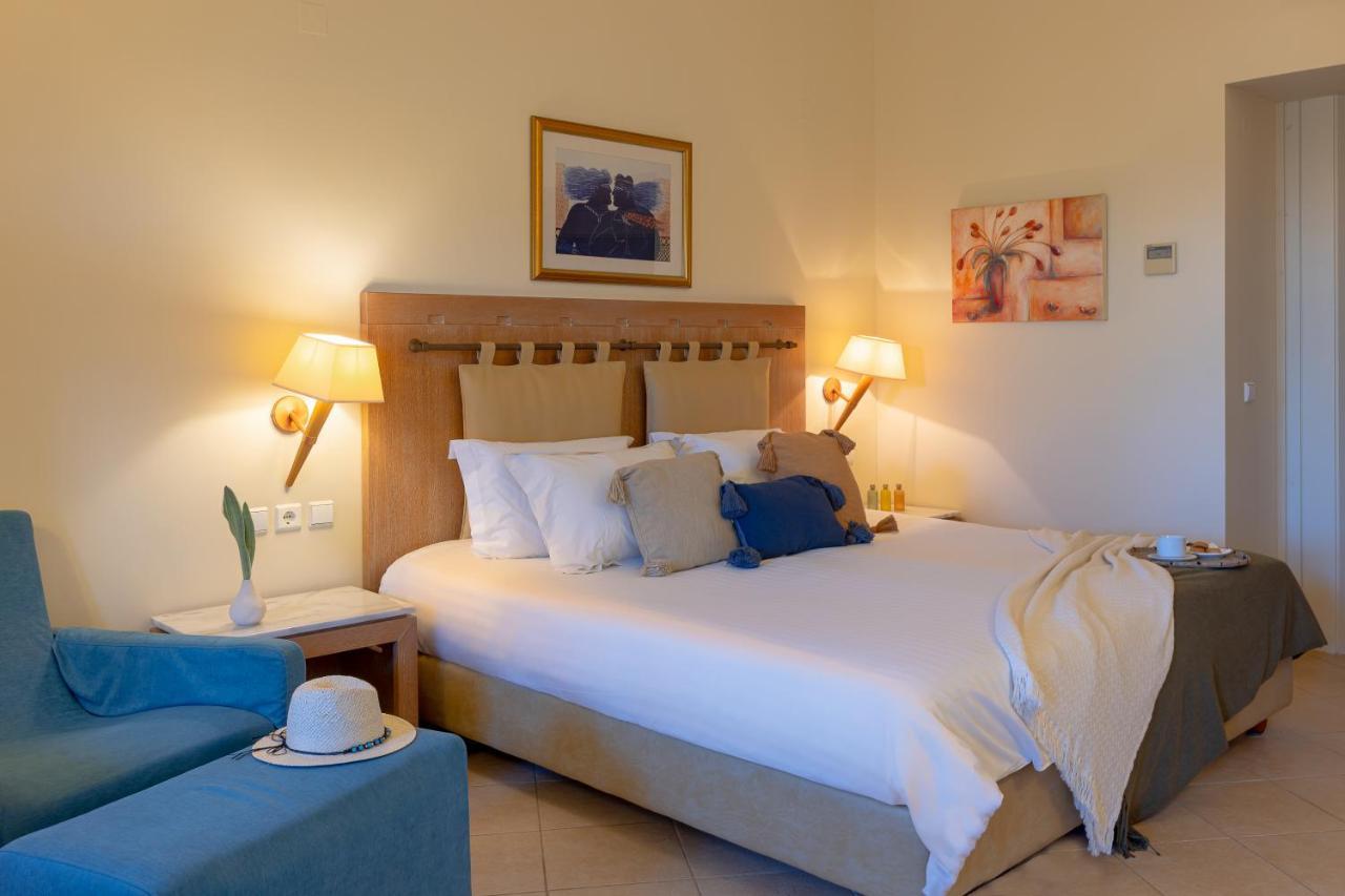 Twin Room Side Sea View